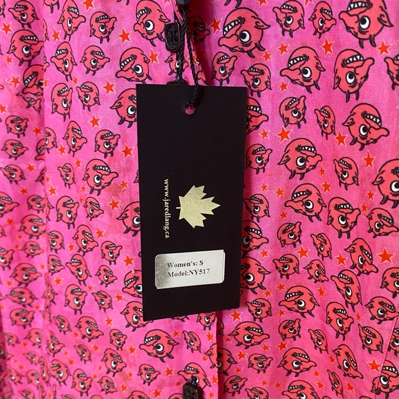 NWT Jared Lang Pink Devil Print Fitted Button Down Top Shirt S - Picture 9 of 10